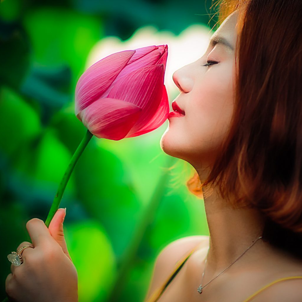 vietnam girl women with lotus