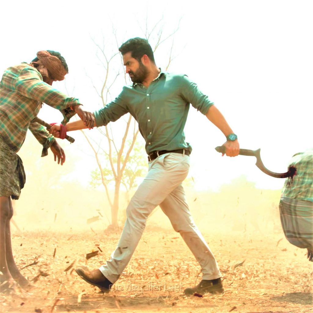 Jr NTR Knife Fight Scene In Aravinda Sametha Movie Whatsapp Dp Image