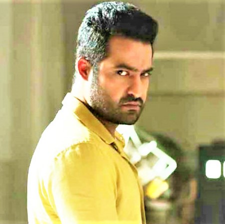 Jr NTR Warning Enemy In Aravinda Sametha Whatsapp Dp Image