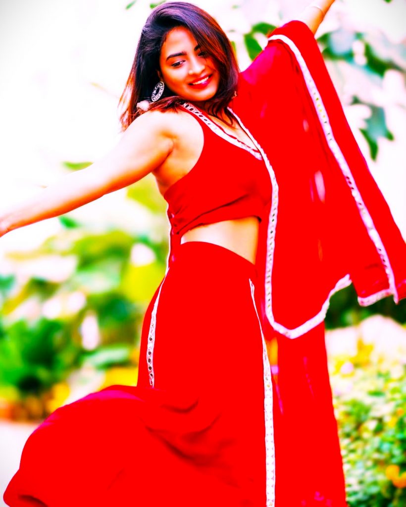 Dethadi Alekhya Harika In Red Dress WhatsApp DP Image