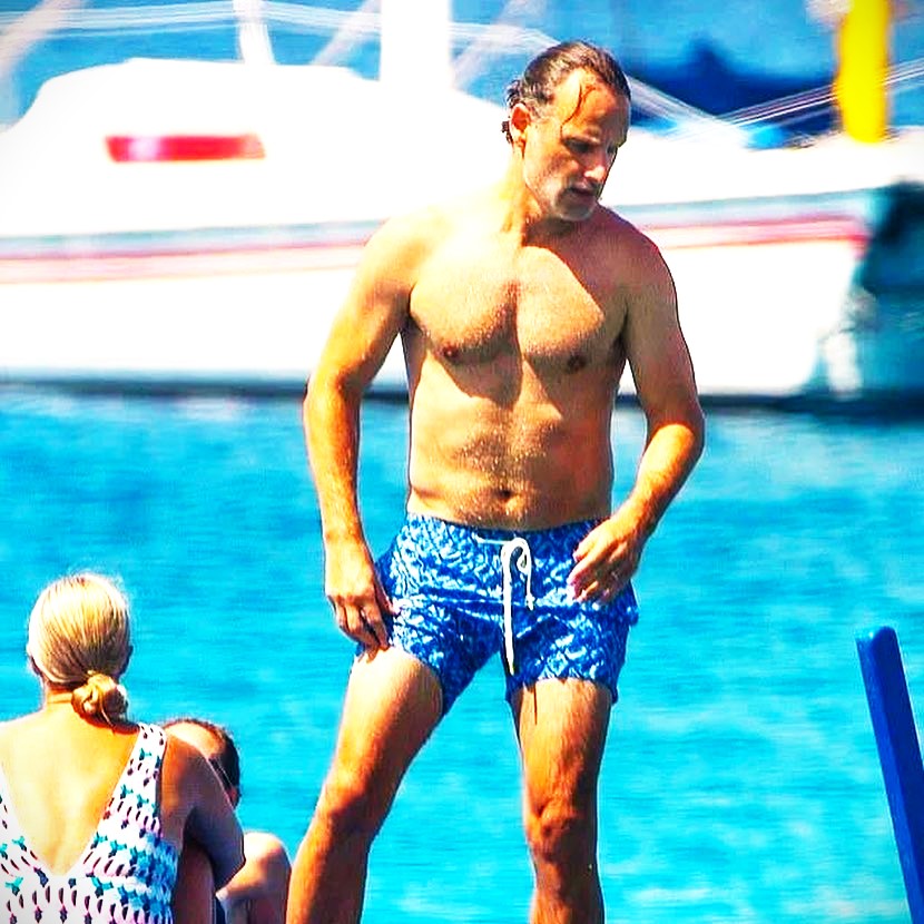 Andrew Lincoln Swimming In Sea WhatsApp DP Image
