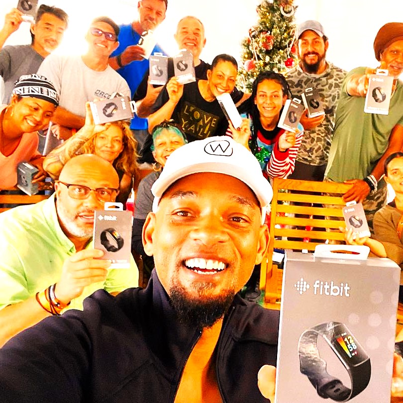 Will Smith Selfie With Fans WhatsApp DP Image