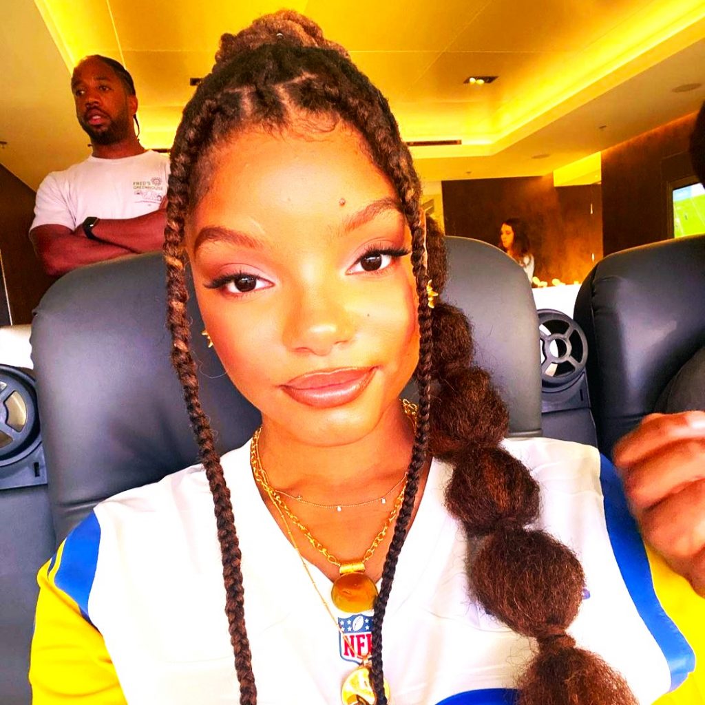 Halle Bailey Face Nature WhatsApp DP Image