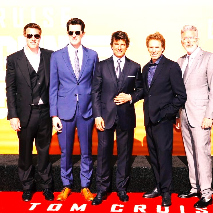Tom Cruise And His Team WhatsApp DP Image