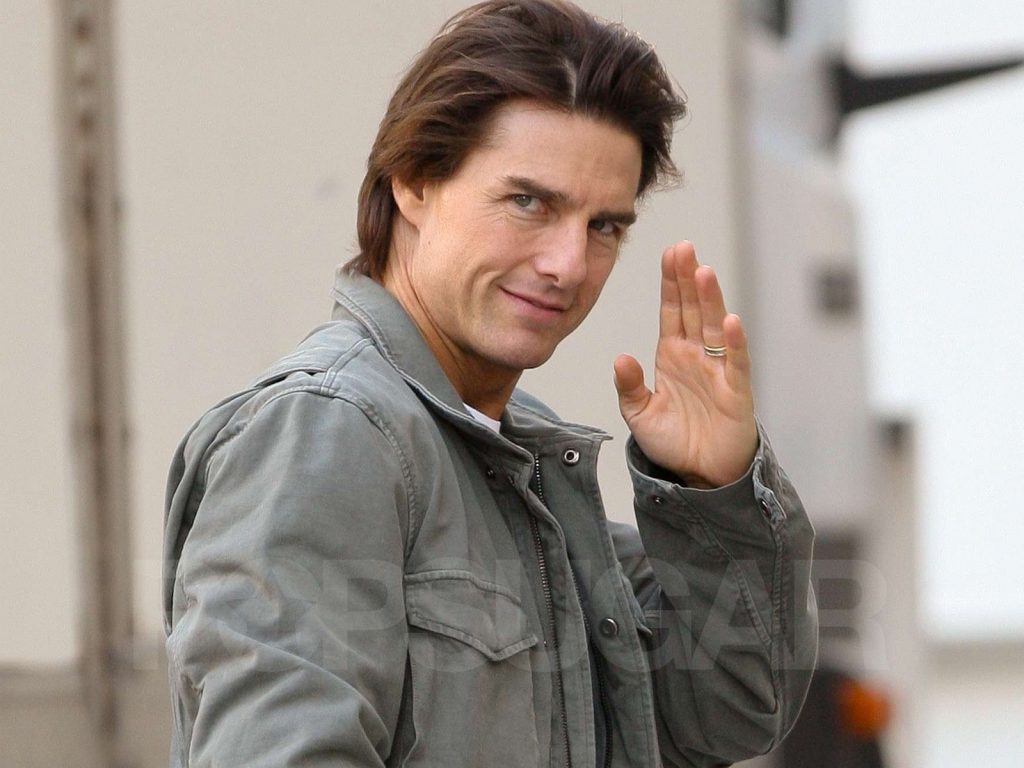 Tom Cruise Hand Expression