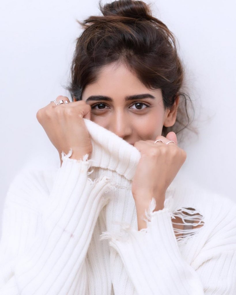 Chandini Chowdary Face Cover Image