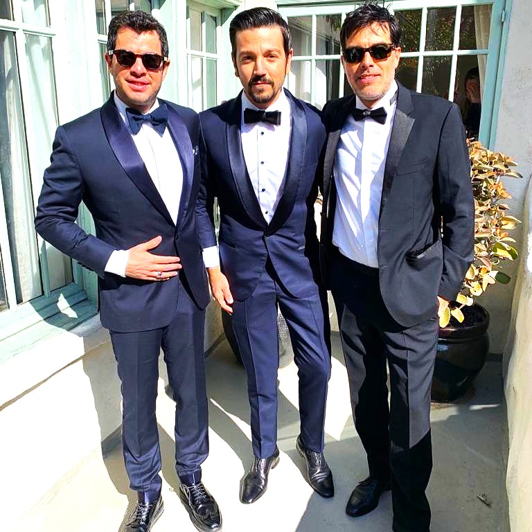 Diego Luna And His Friends WhatsApp DP Image