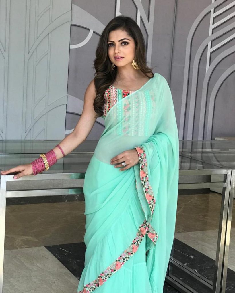 Drashti Dhami Wears A Beautiful Saree Image