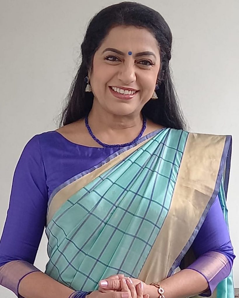 Suhasini Maniratnam Hairstyle Photo