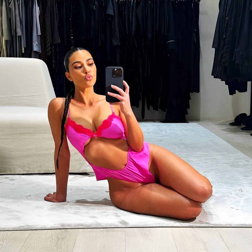 Kim Kardashian Bikini Look