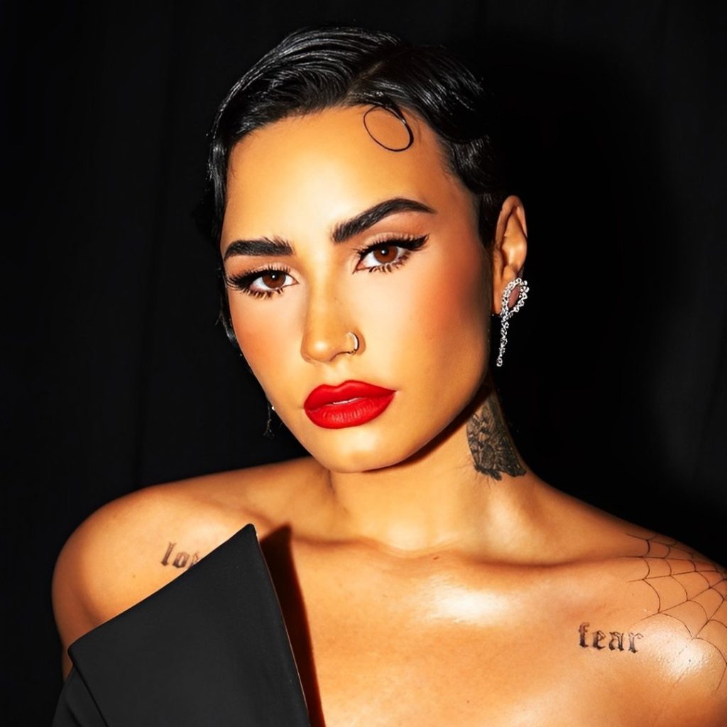 Demi Lovato Face Nature