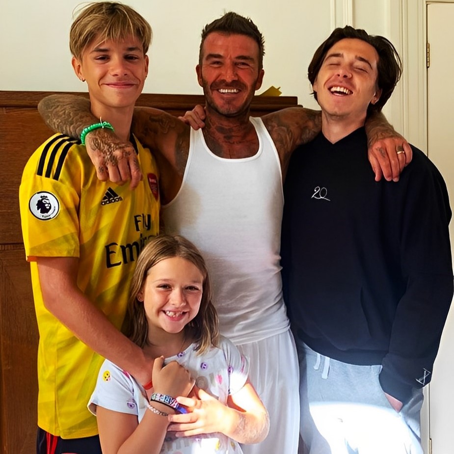 Harper Beckham Father And Brothers