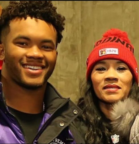 Kyler Murray with his mother
