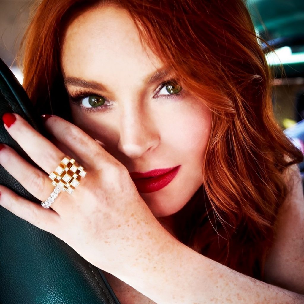 Lindsay Lohan Eyes Look