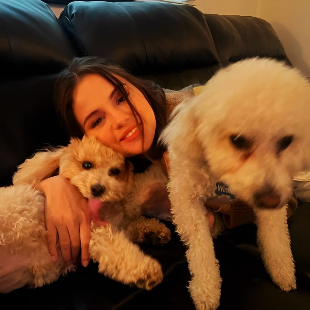 Selena Gomez And His Pet