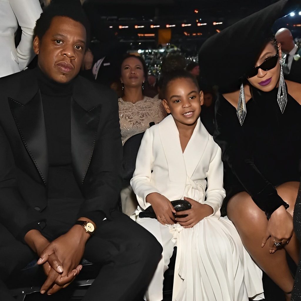 Blue Ivy Carter Enjoying In Award Show With Her Parents