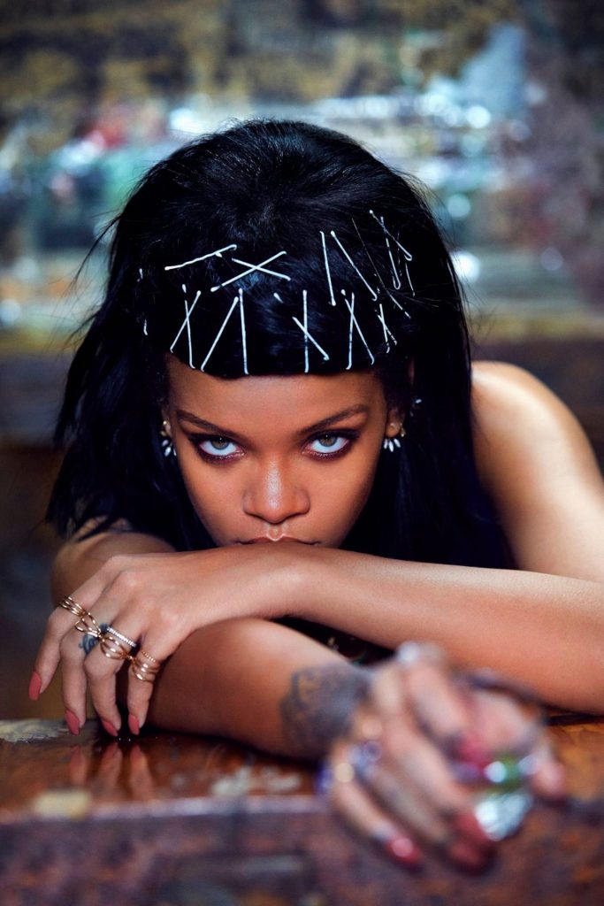 Rihanna Hair Look