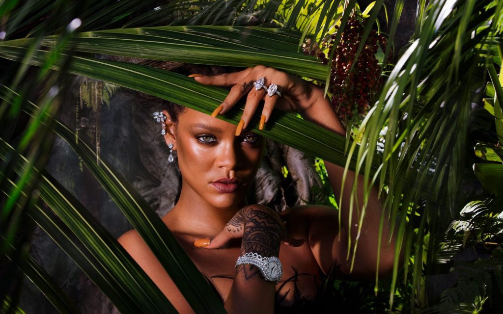 Rihanna Looks